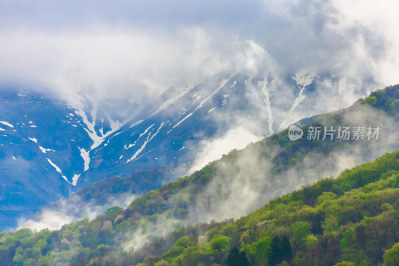 阴在阿尔卑斯山