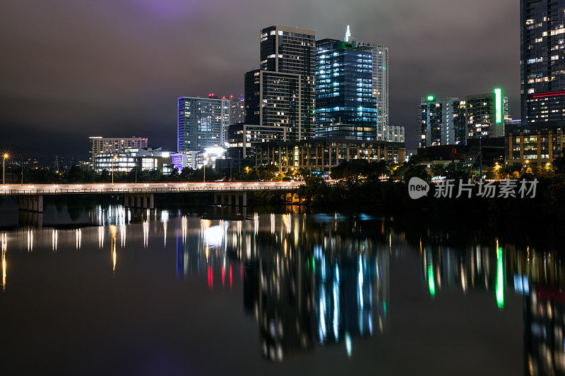 奥斯汀市中心摩天大楼天际线全景城市夜景