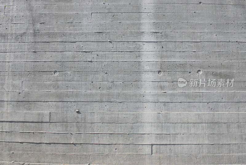 灰色混凝土墙体，线条纹理，白色条纹