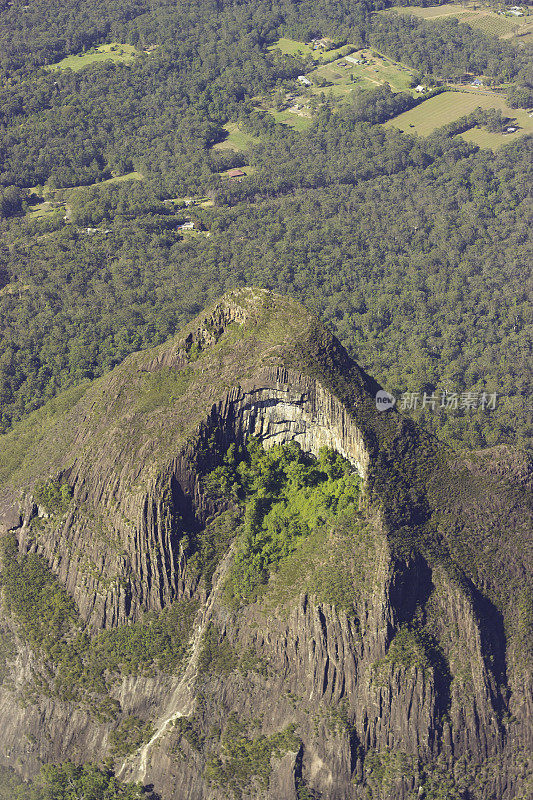 比尔瓦玻璃屋山