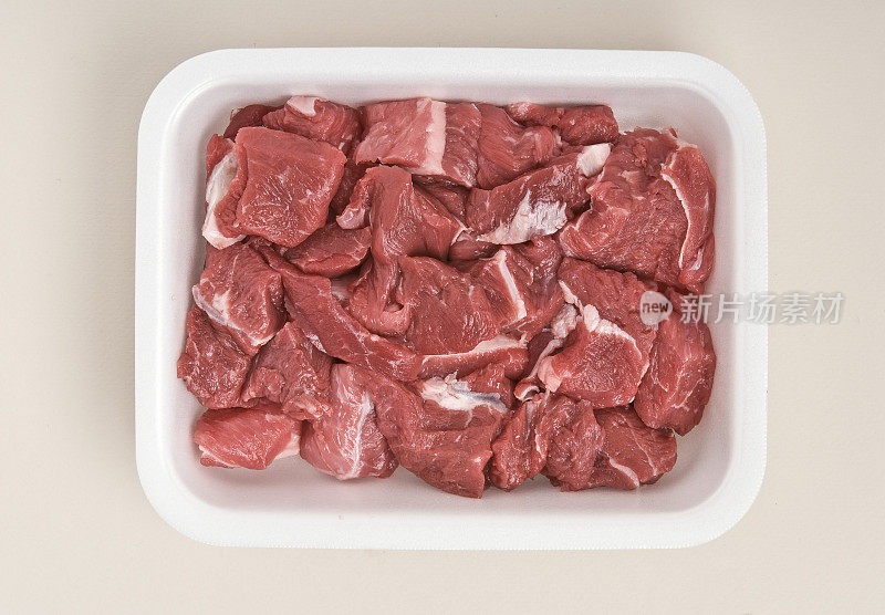 原始的炖肉。