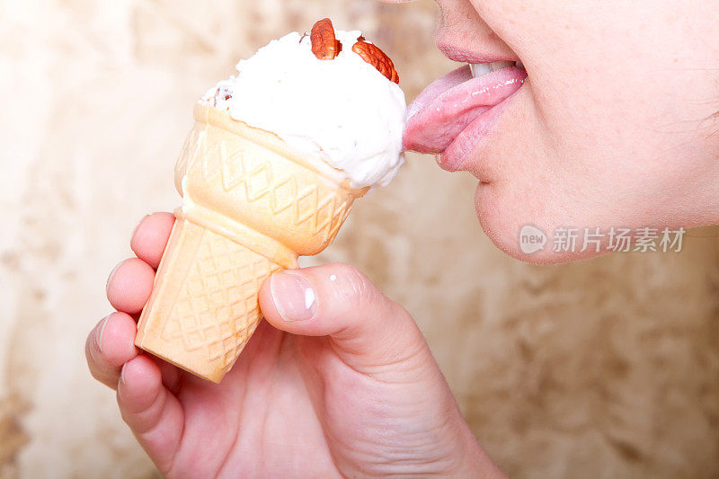 甜筒香草冰淇淋