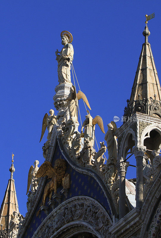 威尼斯圣马可广场的圣马可大教堂