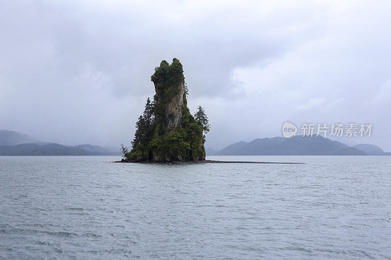 阿拉斯加峡湾风景优美的岛屿