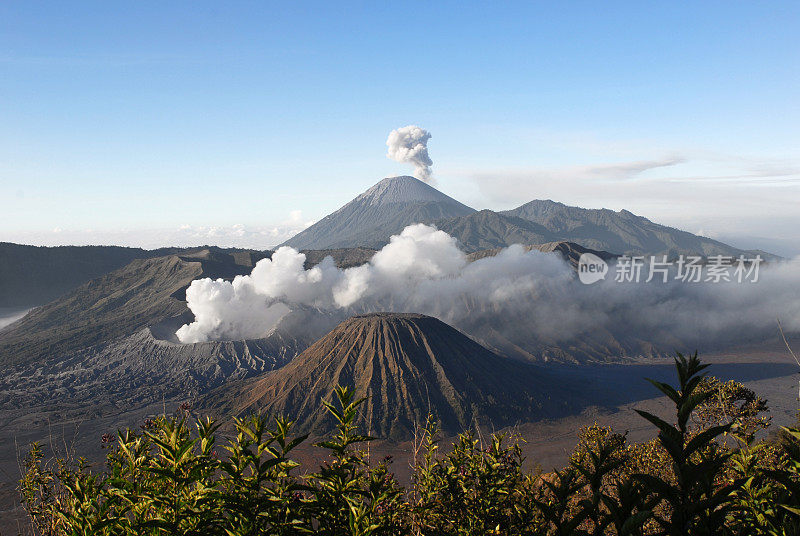 Bromo火山，印度尼西亚的活火山。