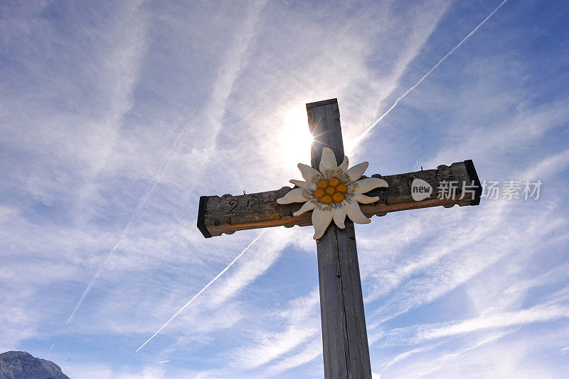 德国贝希特斯加登Kehlstein山顶上的“雪草十字”