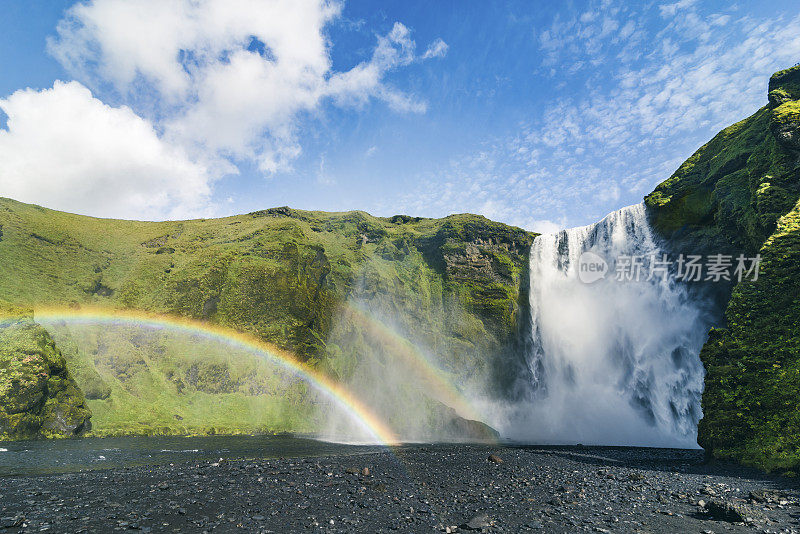 冰岛的斯科加福斯瀑布