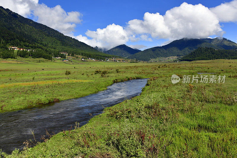 蜿蜒的小溪，福比吉卡山谷，旺杜·福德朗区，不丹