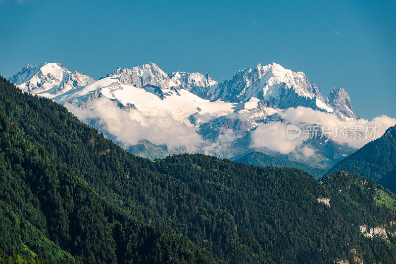 美丽的山景