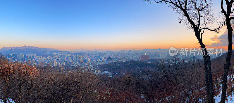 韩国首尔的冬日早晨