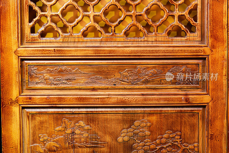 中国传统木雕木门