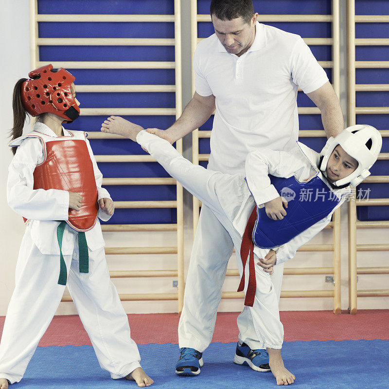 跆拳道训练儿童