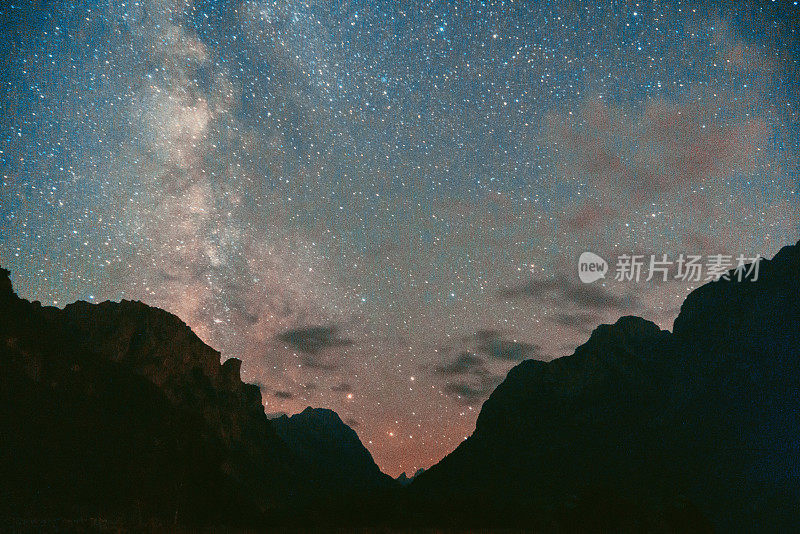 山巅星空