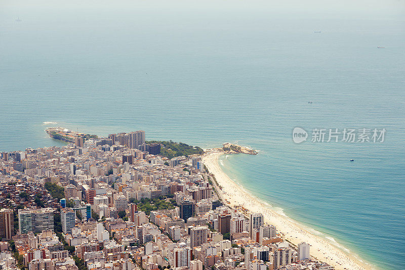 阳光在海滨城市