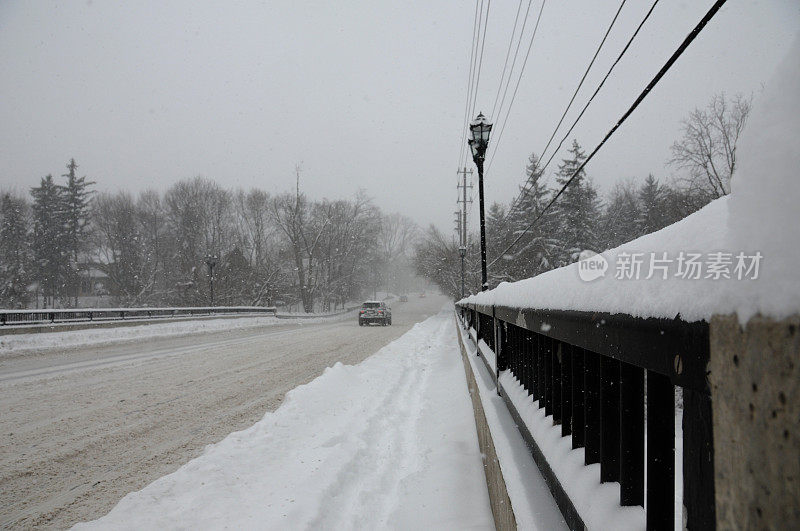 路上的雪