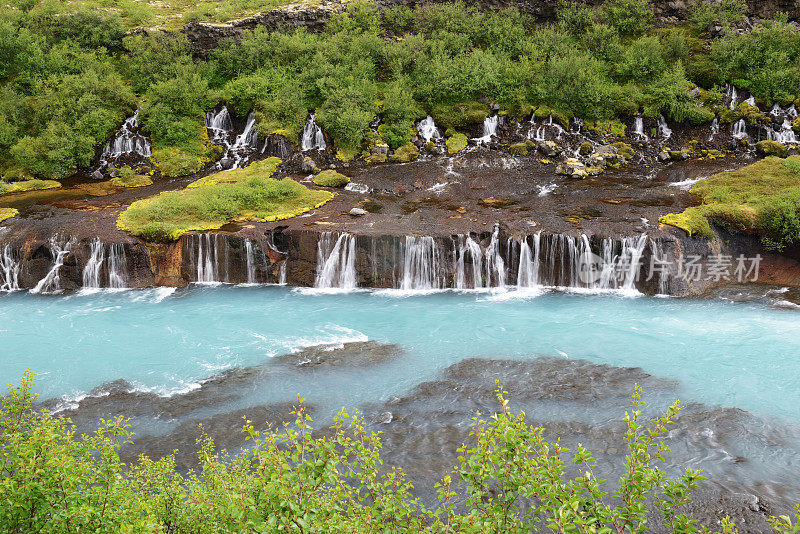 冰岛Hraunfossar和Barnafoss的风景