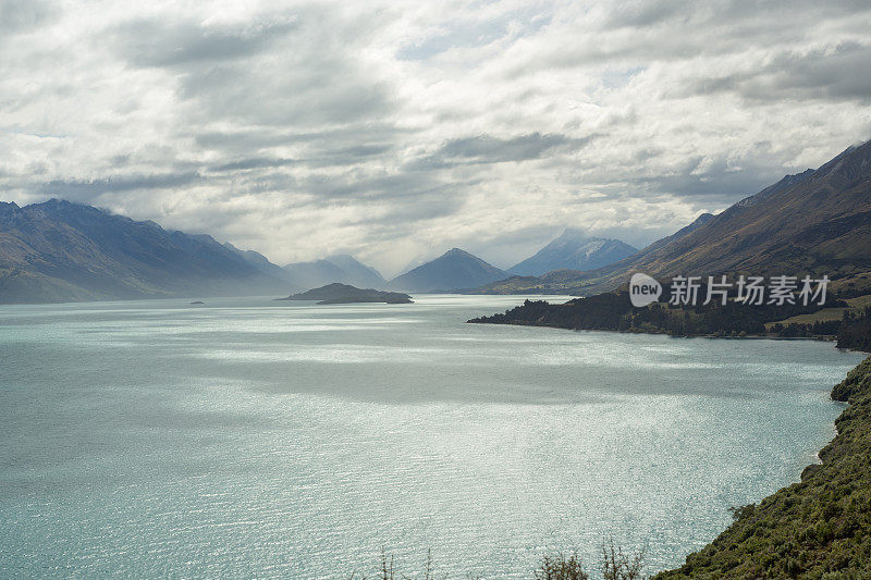 瓦卡蒂普湖景观，新西兰