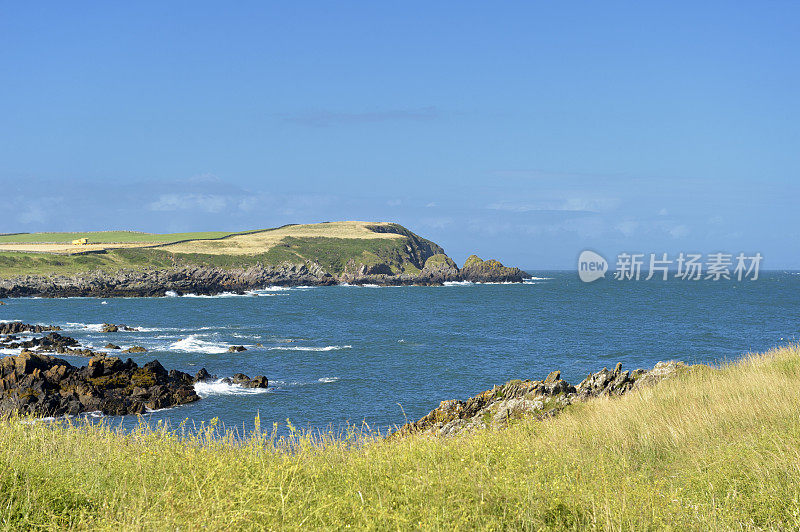 索尔威湾的海岸线从威索恩岛在苏格兰