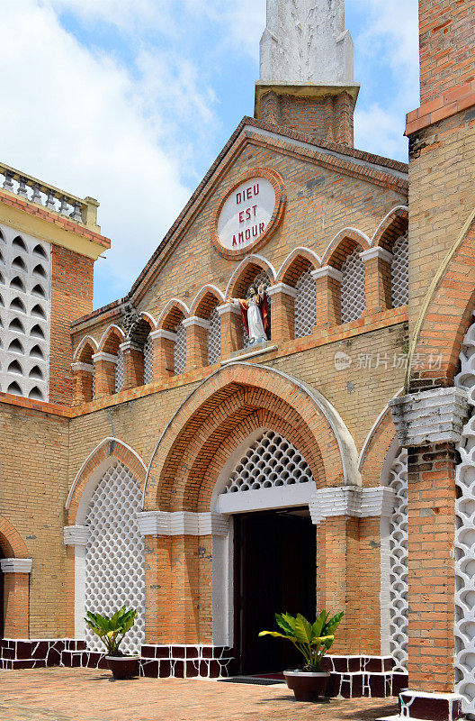 刚果，布拉柴维尔:圣心大教堂