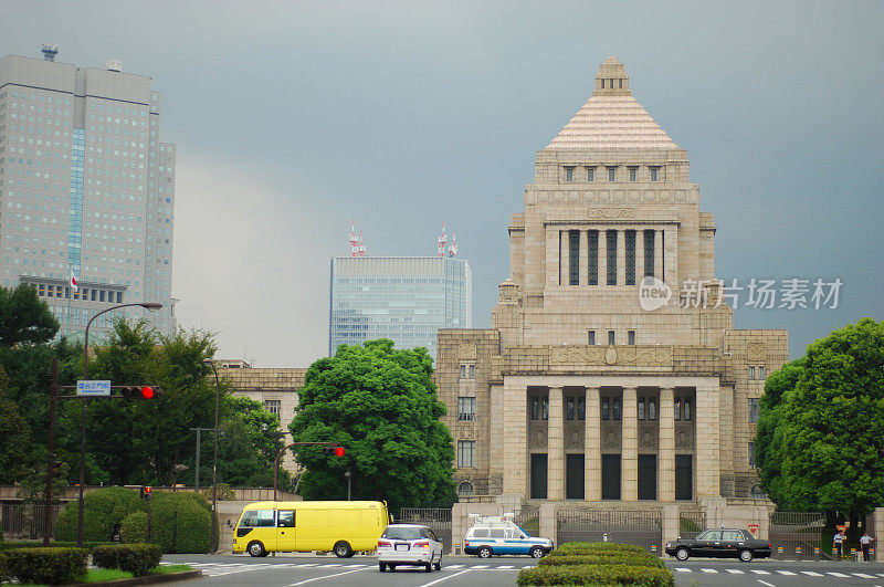 日本国会(国会)在一个暴风雨的日子