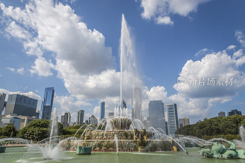 伊利诺斯州芝加哥格兰特公园的白金汉喷泉