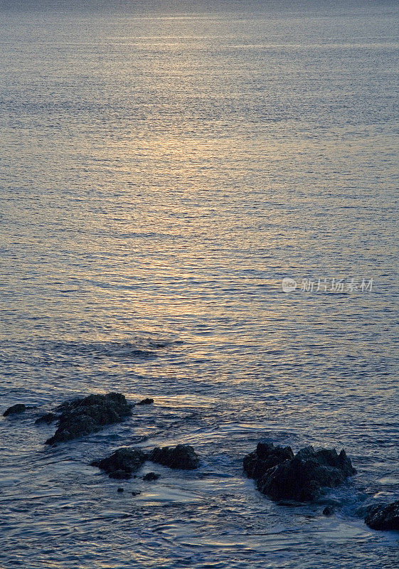 海滩海浪海岸