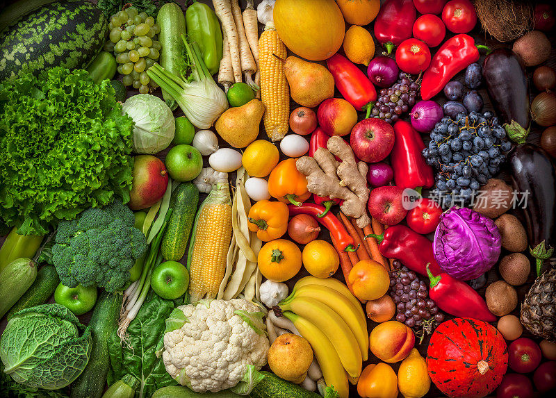 水果和蔬菜大头顶五颜六色混合绿色到红色