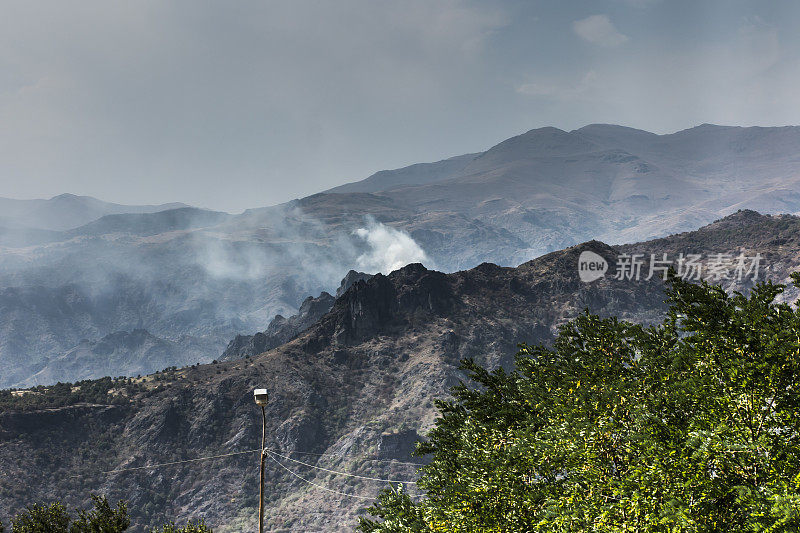 亚美尼亚Alaverdi地区的山全景图