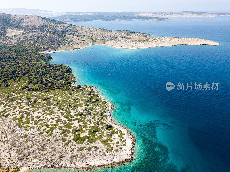 美丽的地中海海湾和船只