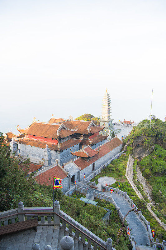 越南萨帕翻斯盘山的金松包汤图塔