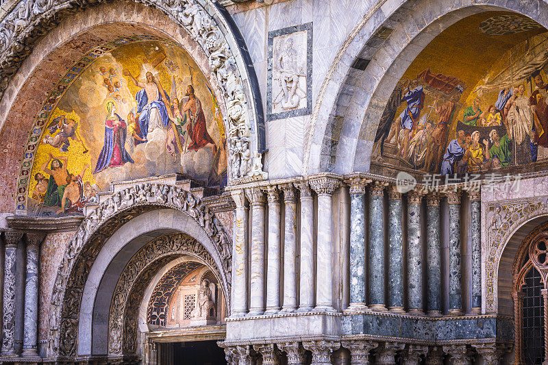 意大利威尼斯圣马可大教堂立面细节