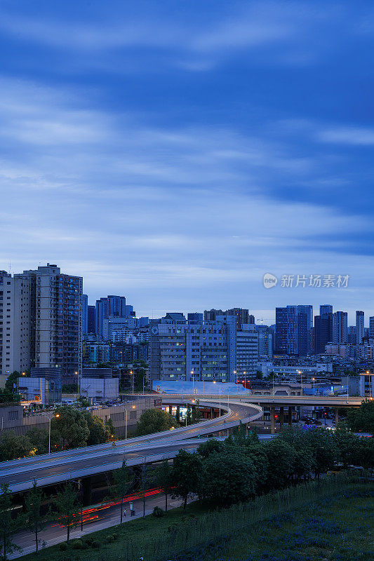 成都市夜景天际线