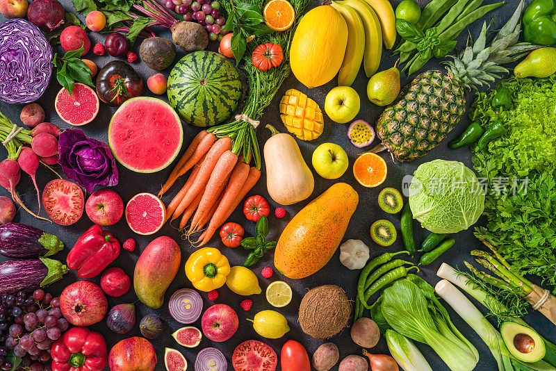 五颜六色的生果蔬各种素食，五彩缤纷的彩虹排列