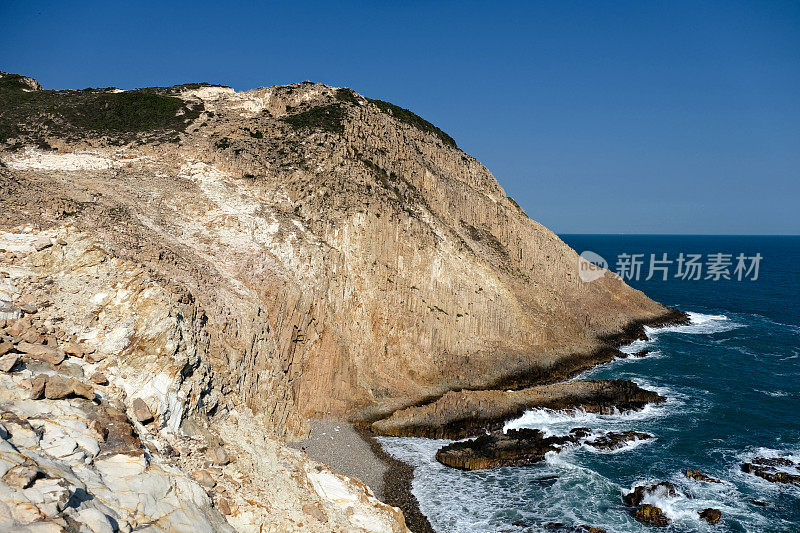 发山的悬崖六角形石柱，香港联合国教科文组织世界地质公园