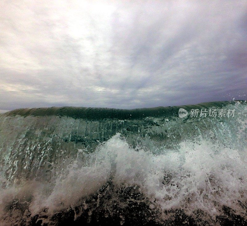 纳卡潘海滩，厄尔尼多，巴拉望海浪