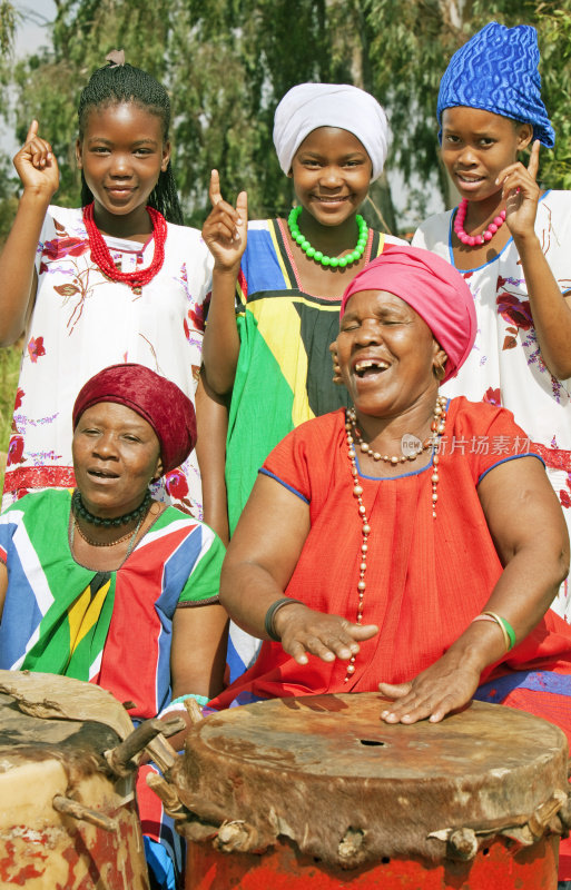 传统的非洲人唱歌