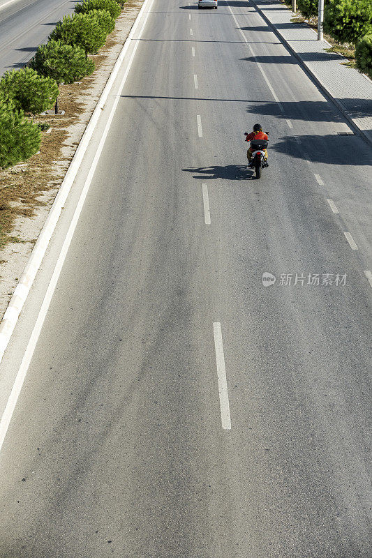 高角公路沥青路面