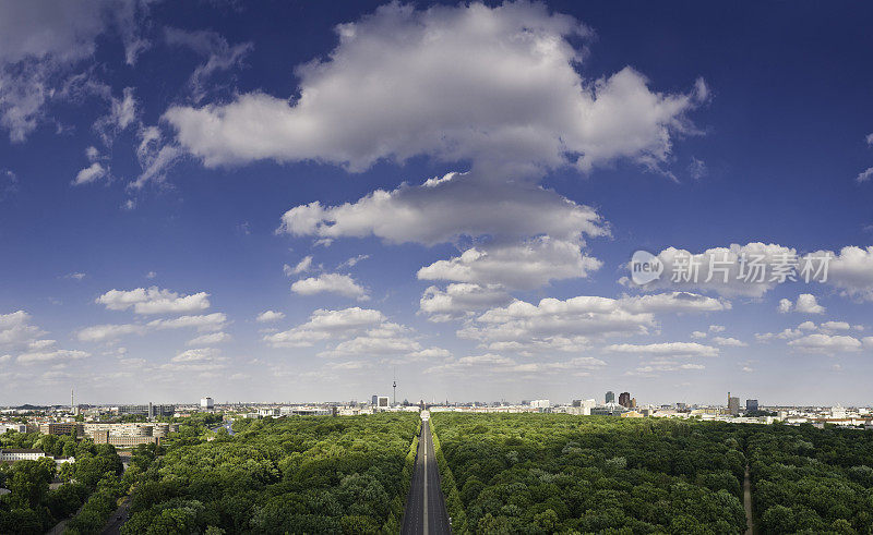 柏林巨大的天空城市景观