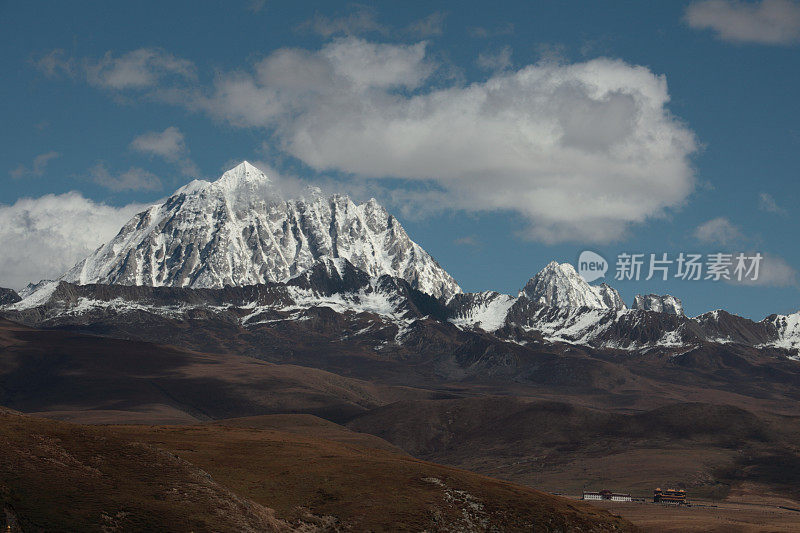 亚拉雪山