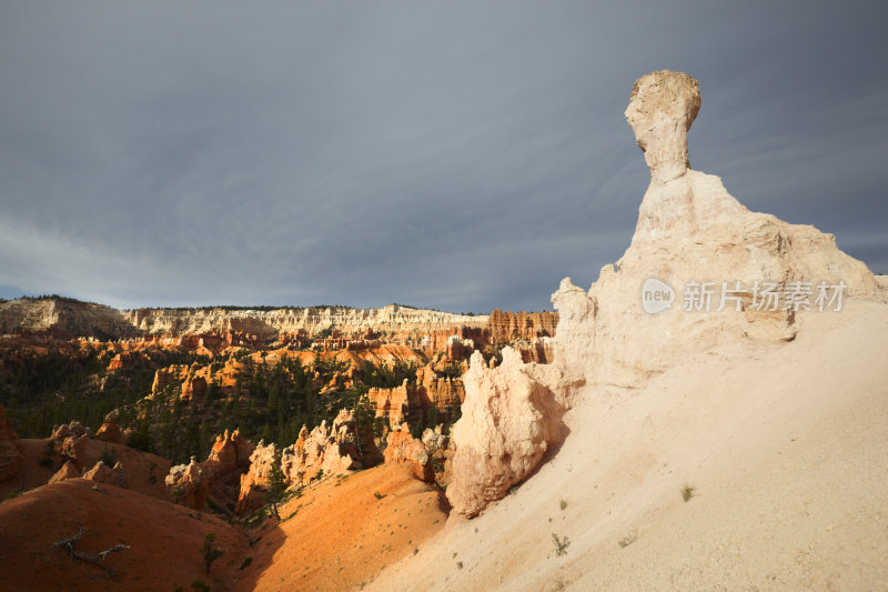 布莱斯峡谷国家公园:维多利亚女王和圆形剧场