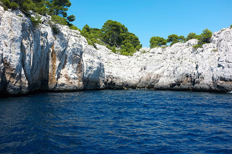 靠近卡西斯的地中海小溪(Calanques)