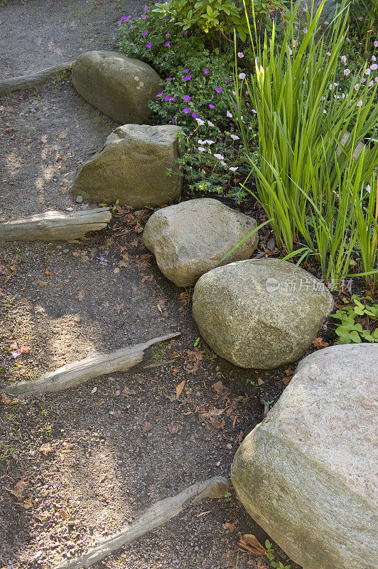 日本花园的台阶