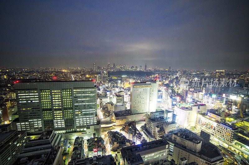 日本东京涩谷夜景鸟瞰图