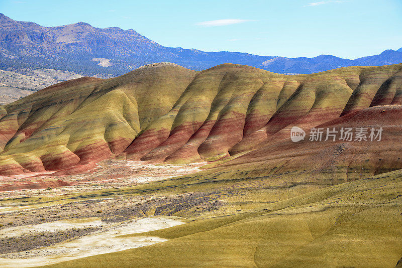 约翰戴化石床国家纪念碑的彩绘山