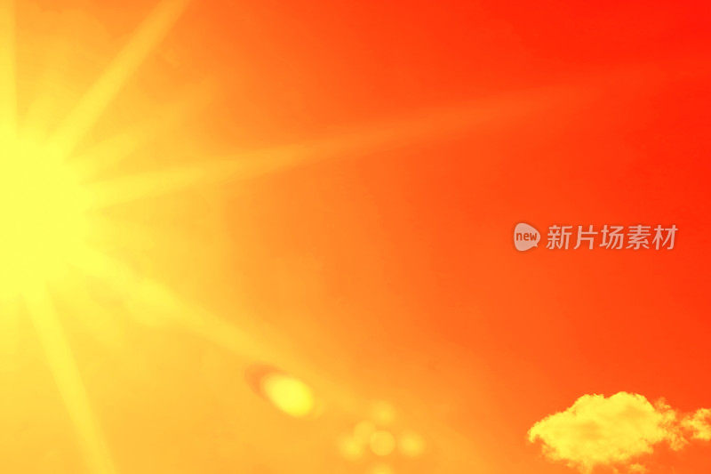 炎热的夏日太阳在天空(色调为橙色)