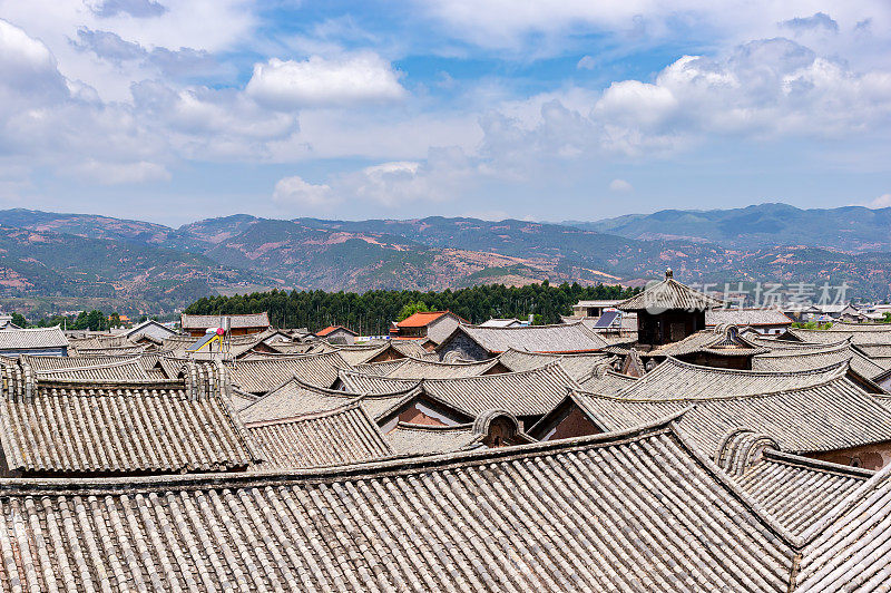 中国云南大理的中国传统瓦屋顶
