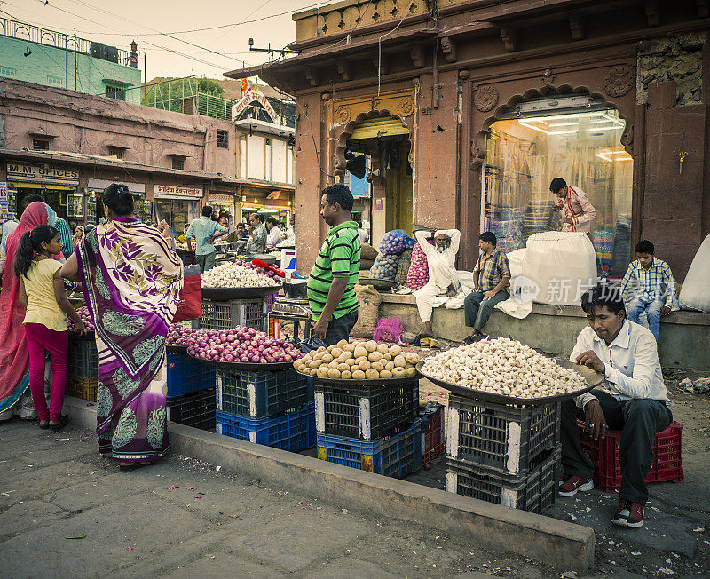 印度拉贾斯坦邦的食品市场摊位焦特布尔