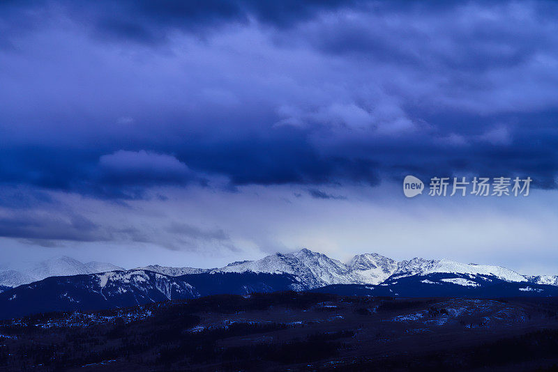 暴风云山风景区