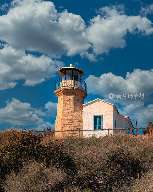 塞浦路斯拉纳卡Pervolia村的灯塔