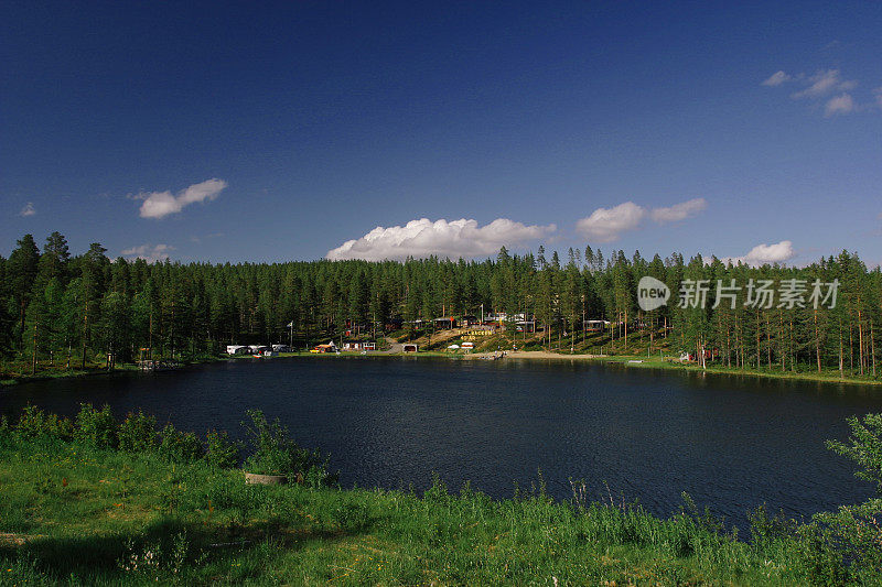 瑞典湖泊自然景观森林荒野